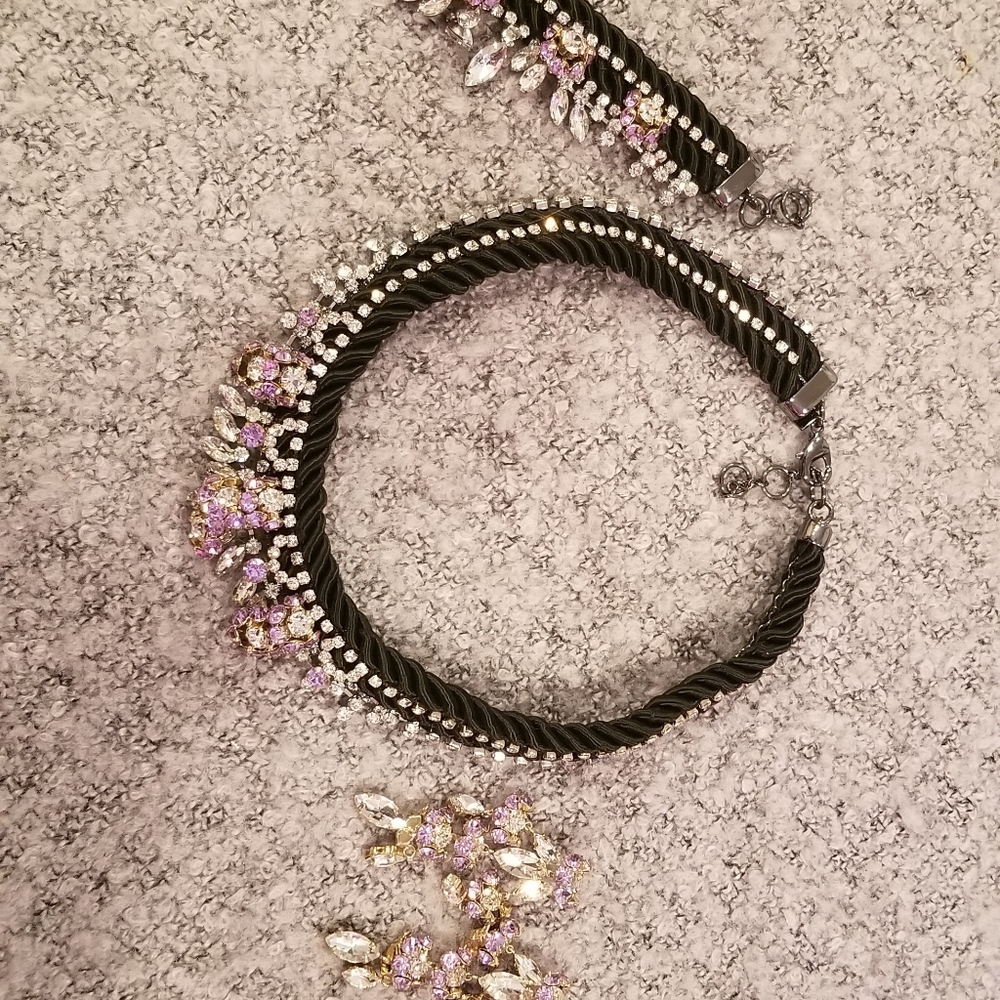 NECKLACE,  BRACLET AND EARING SET